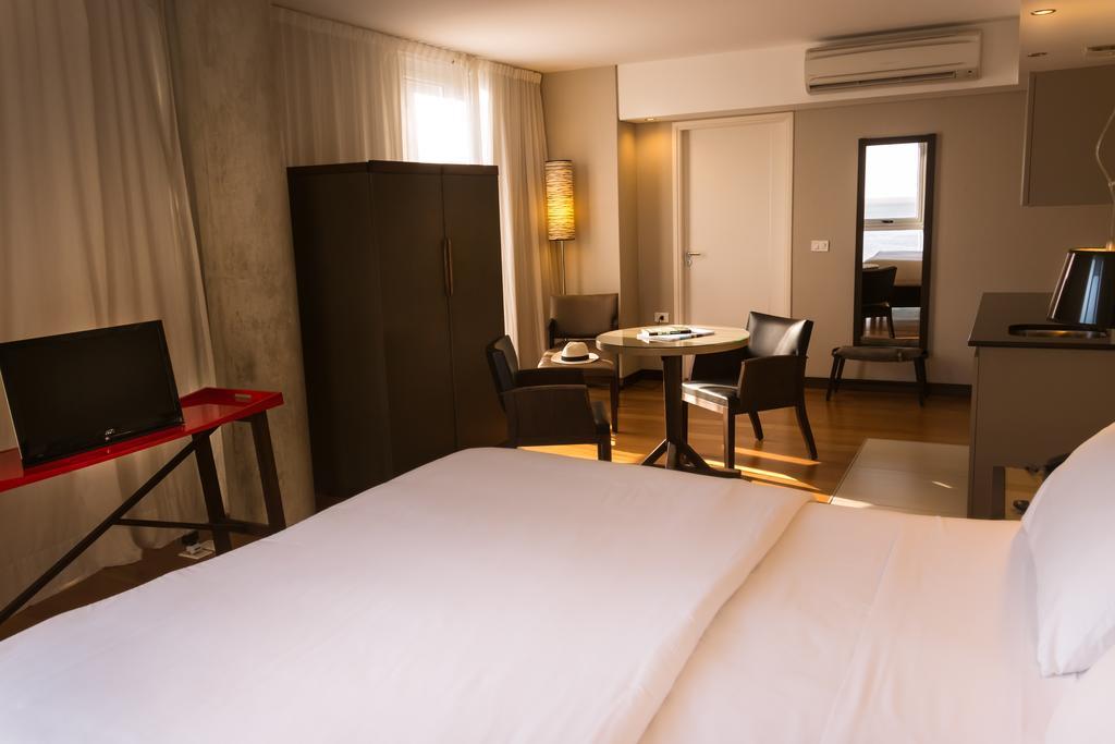Axsur Design Hotel Montevideo Exterior photo