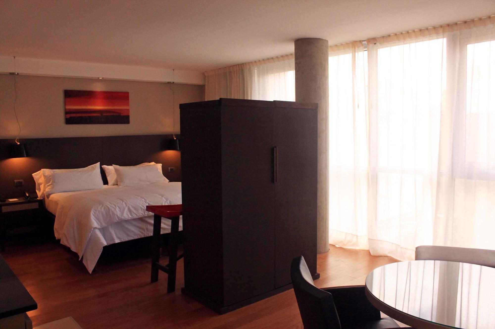 Axsur Design Hotel Montevideo Exterior photo